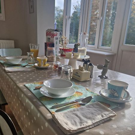 Bed and Breakfast Walton Crescent Winford Exteriér fotografie